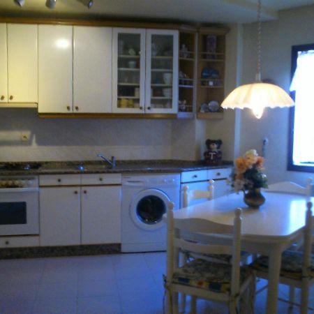 Acogedora Habitacion Doble Junto A Paseos & Parques ซานติอาโก เด กอมโปสเตลา ภายนอก รูปภาพ